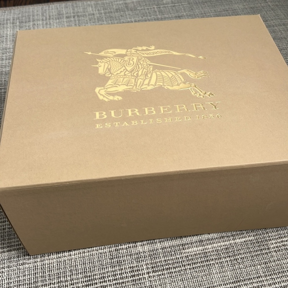 Burberry Maidstone Bag - Picture 10 of 11